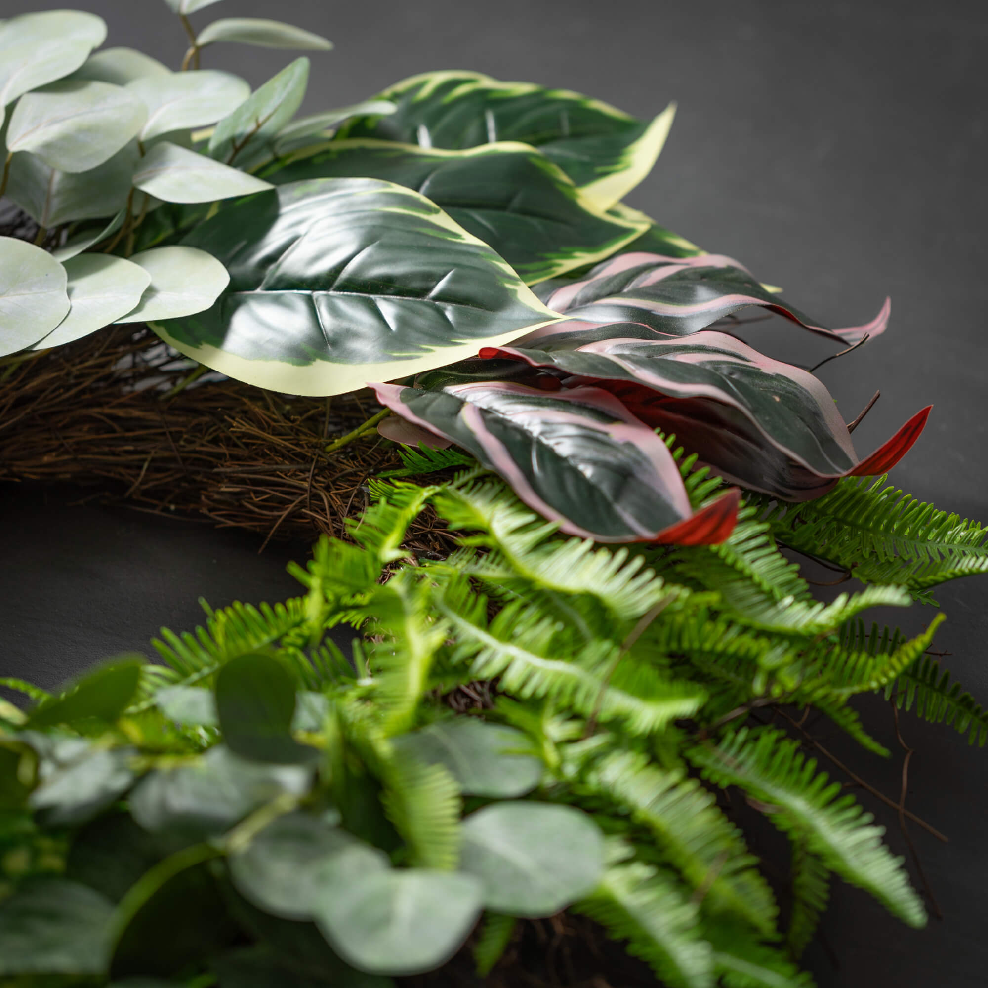 TROPICAL WREATH