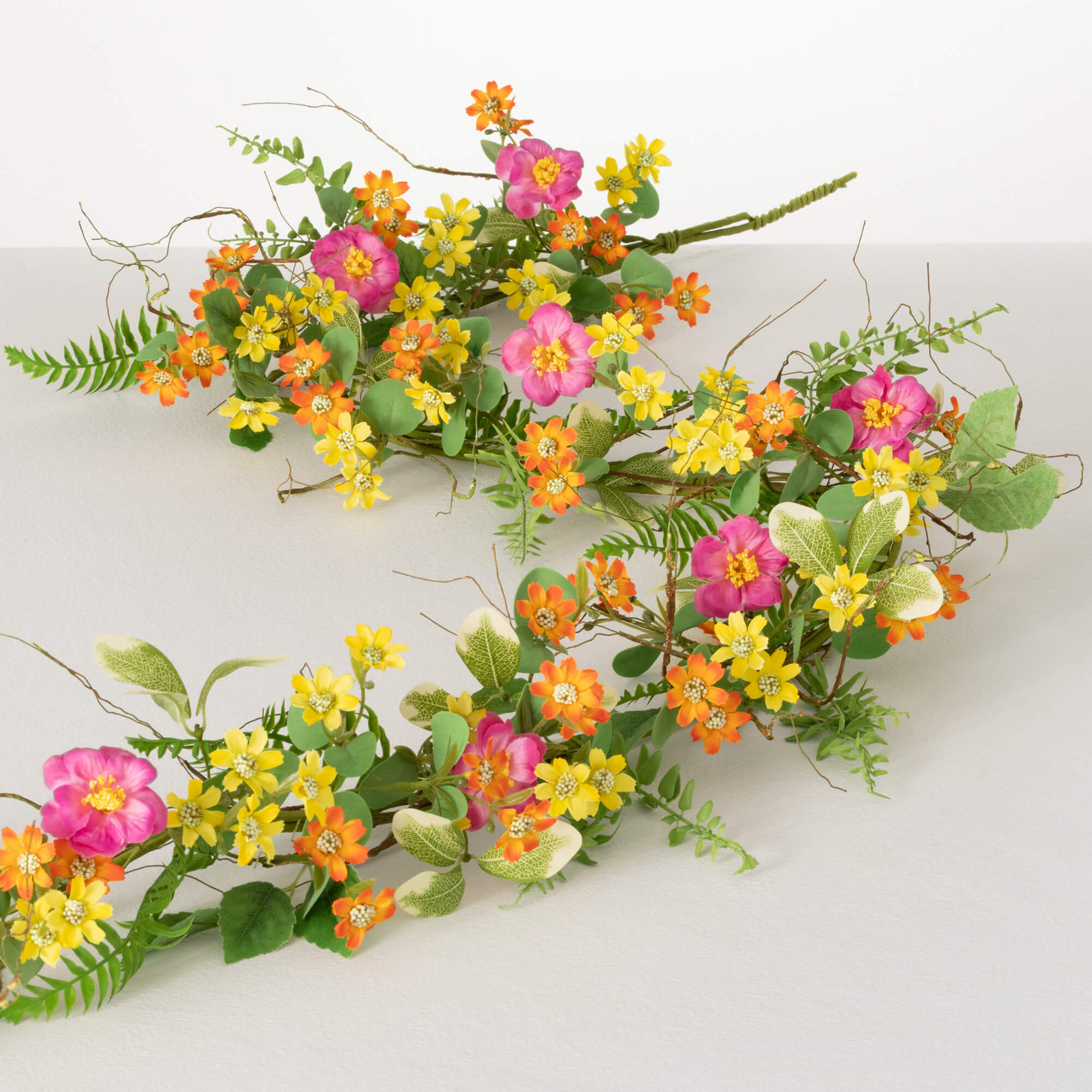 COSMOS FERN GARLAND