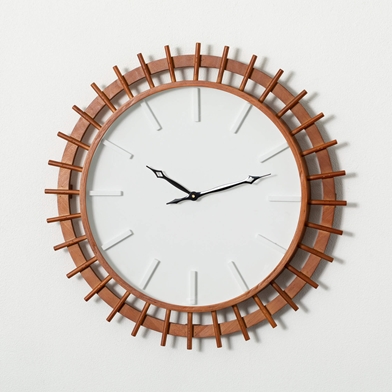 MODERN WOODEN WALL CLOCK