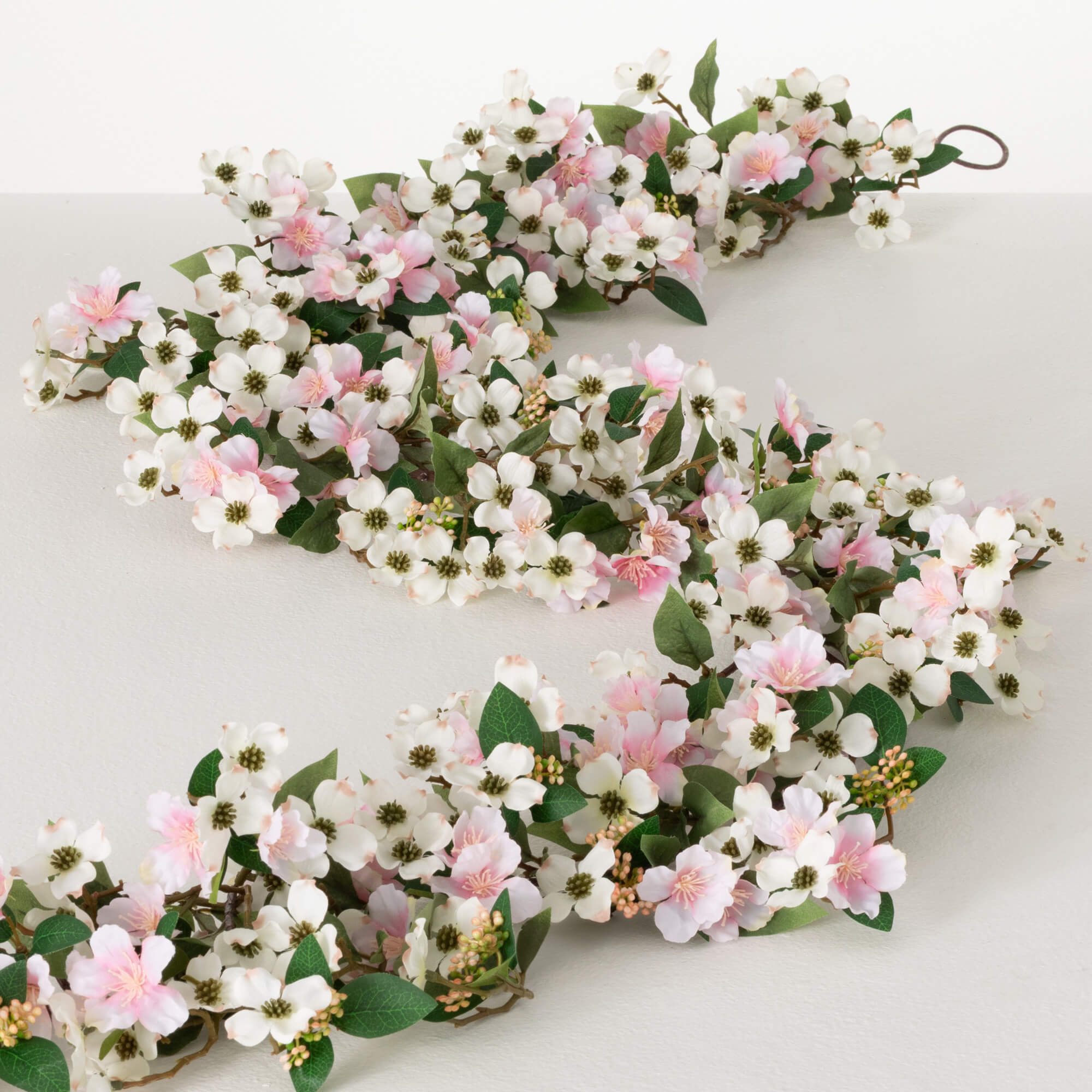 DOGWOOD GARLAND