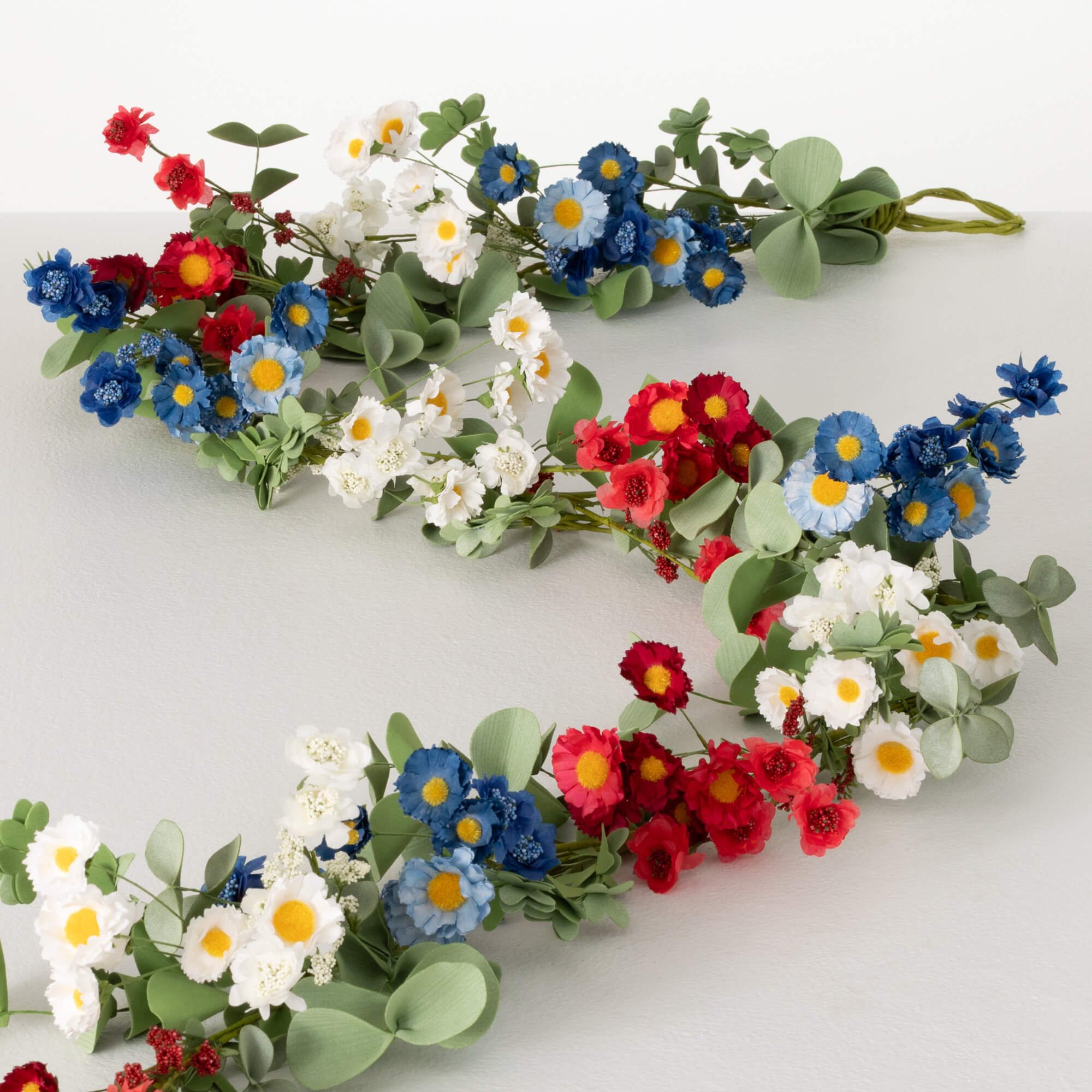 DAISY WILD FLOWER GARLAND