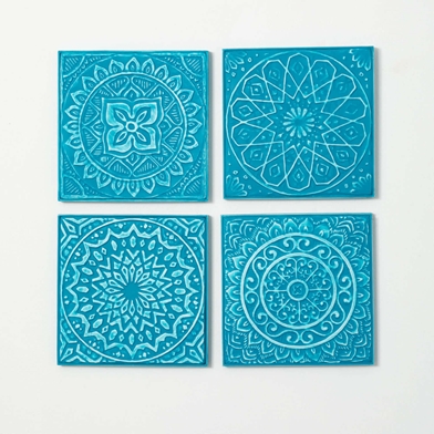 MEDITERRANEAN MOTIF WALL TILES