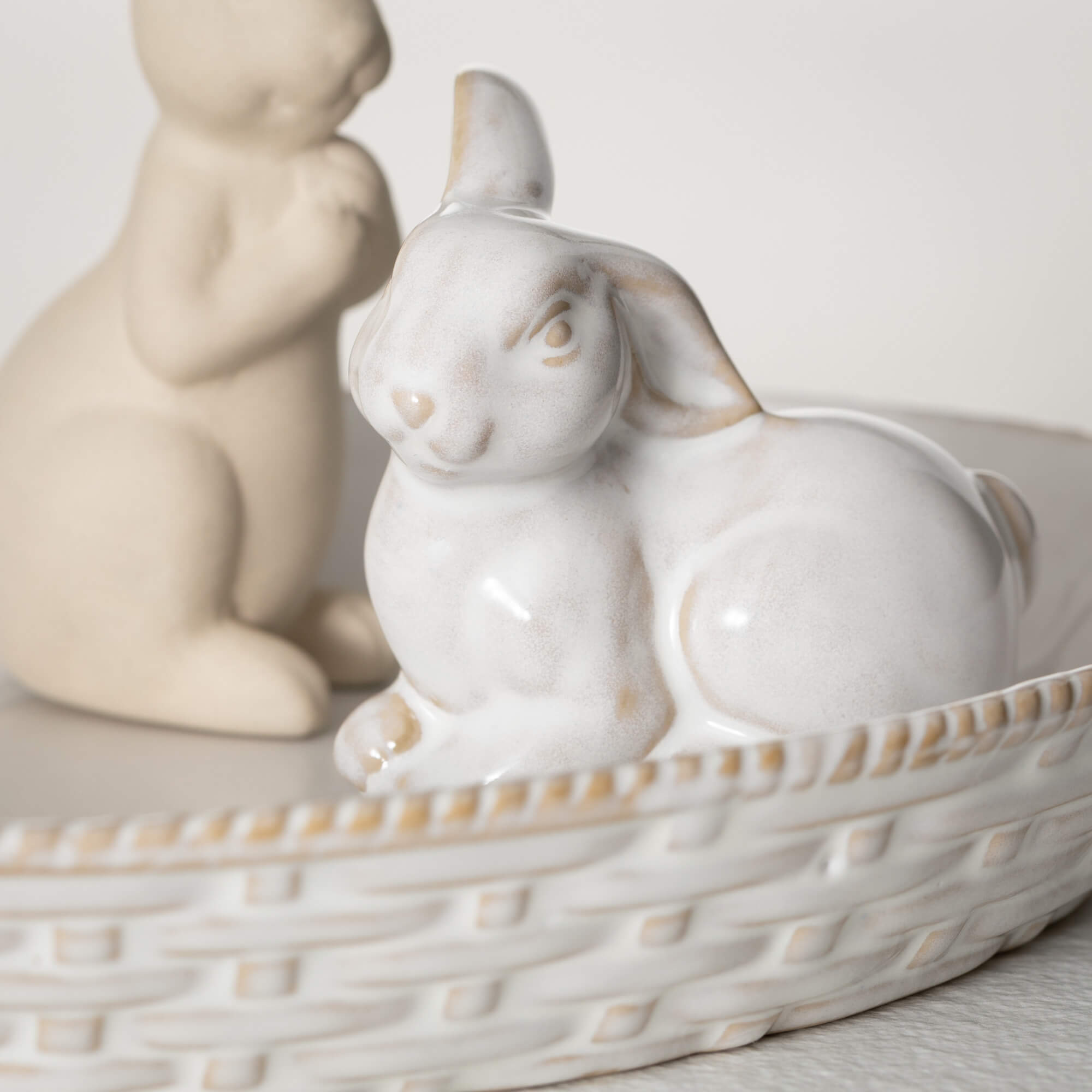 BUNNIES AND WOVEN TRAY Set 3