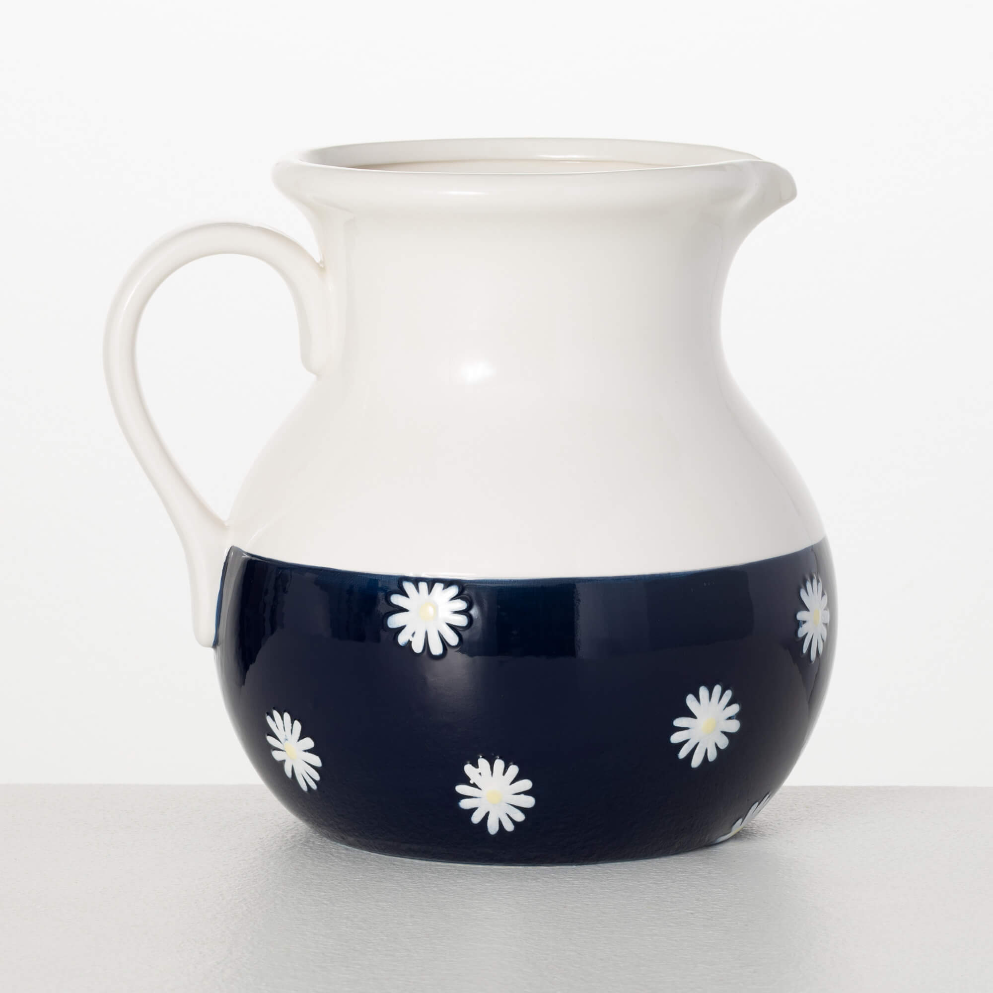 DAISY PITCHER