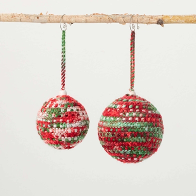 FESTIVE KNIT BALL ORNAMENT SET