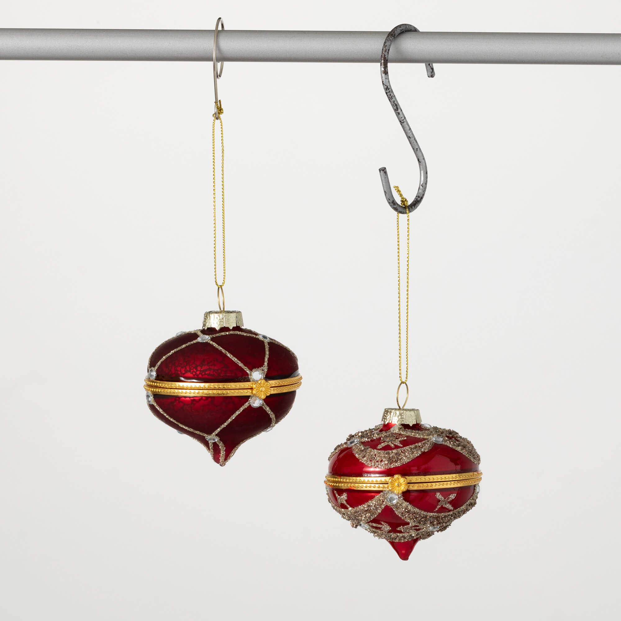 DARK RED BOX ORNAMENT SET