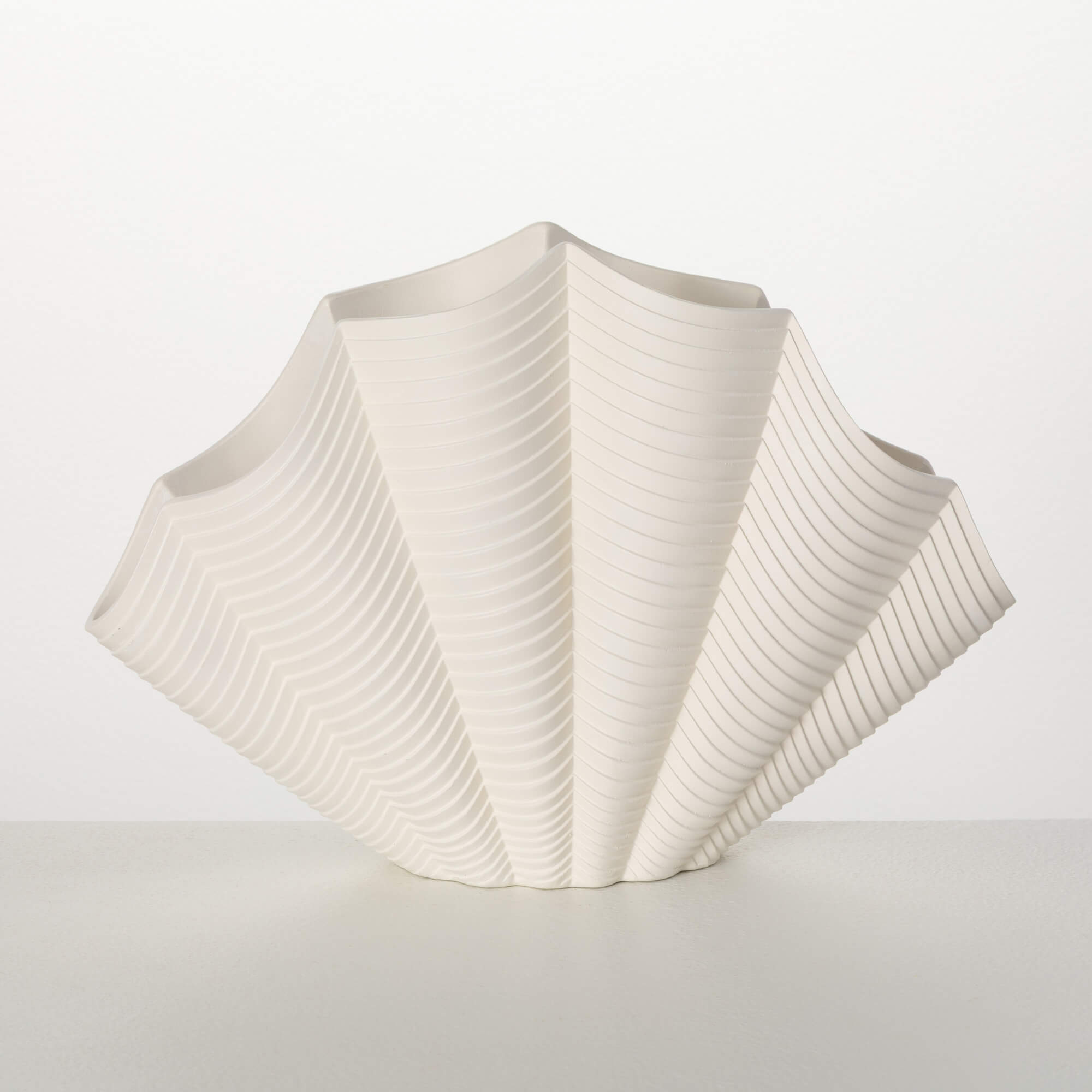 SHELL VASE