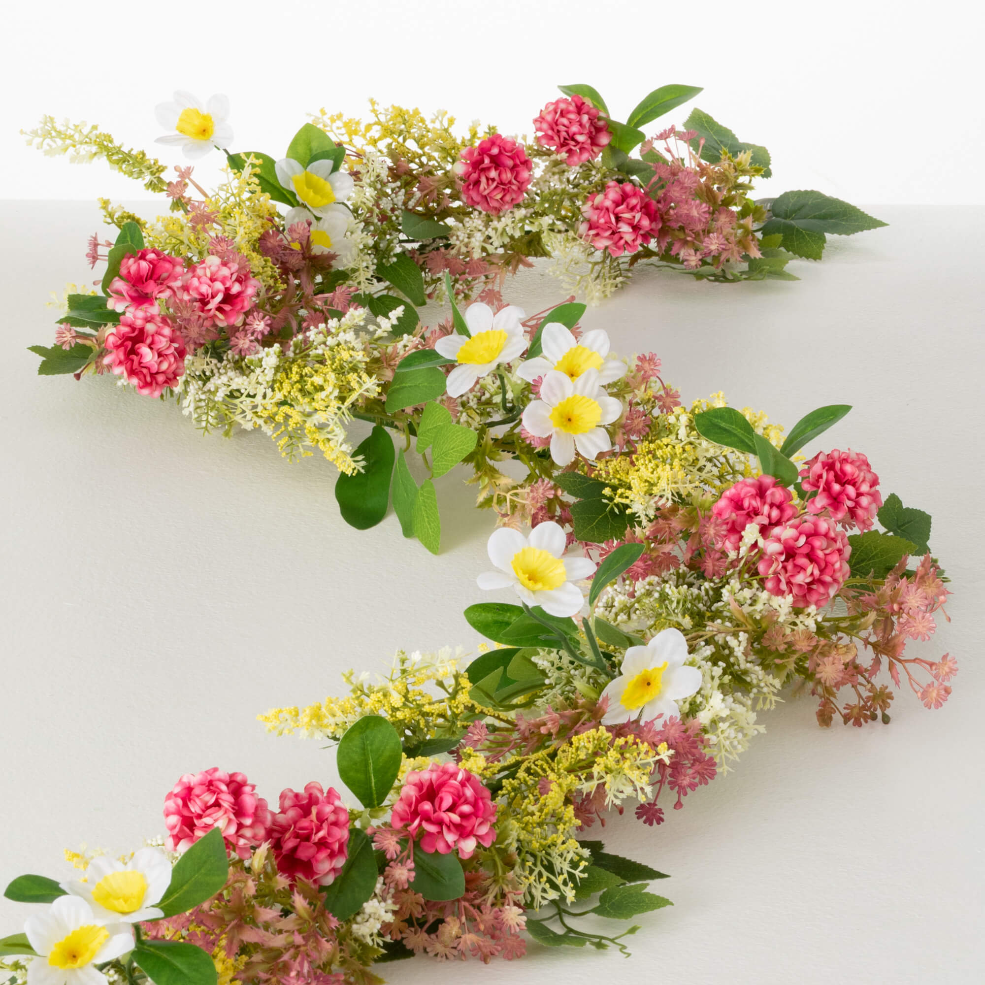 MIXED FLORAL GARLAND